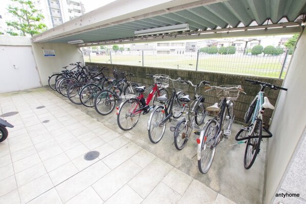 江坂駅 徒歩7分 1階の物件外観写真